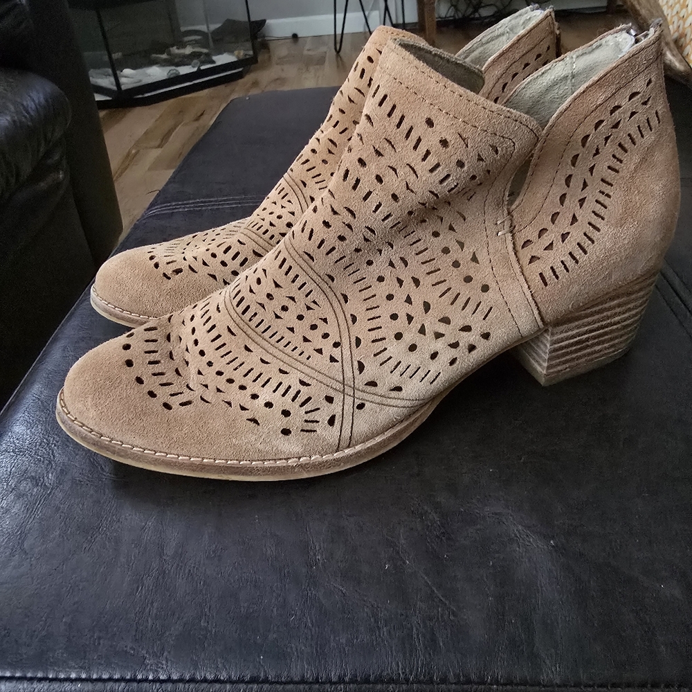Women's Booties